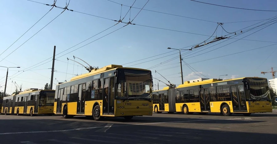 Хто не врятувався, ми не винні: навіщо під час тривоги зупиняють транспорт