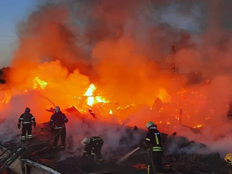 Російські війська вночі вдарили по Харкову та Нікополю 