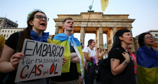 Рідше митися і жити в сутінках: Європа готується зустрічати зиму без російського газу