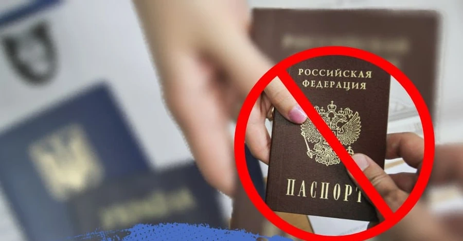 У Херсоні росіяни намагаються підкупити населення перед проведенням псевдореферендуму