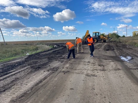 На звільненій території Харківщини вже розчистили 200 км доріг