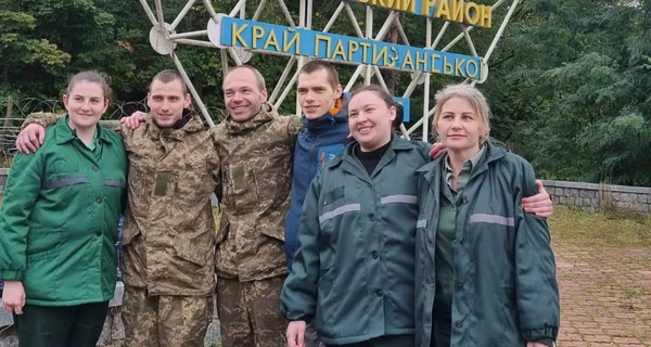 Україна повернула з російського полону чотирьох морпіхів та двох цивільних