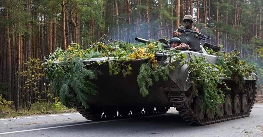 Генштаб: Українські захисники знищили вісім командних пунктів та три склади росіян  