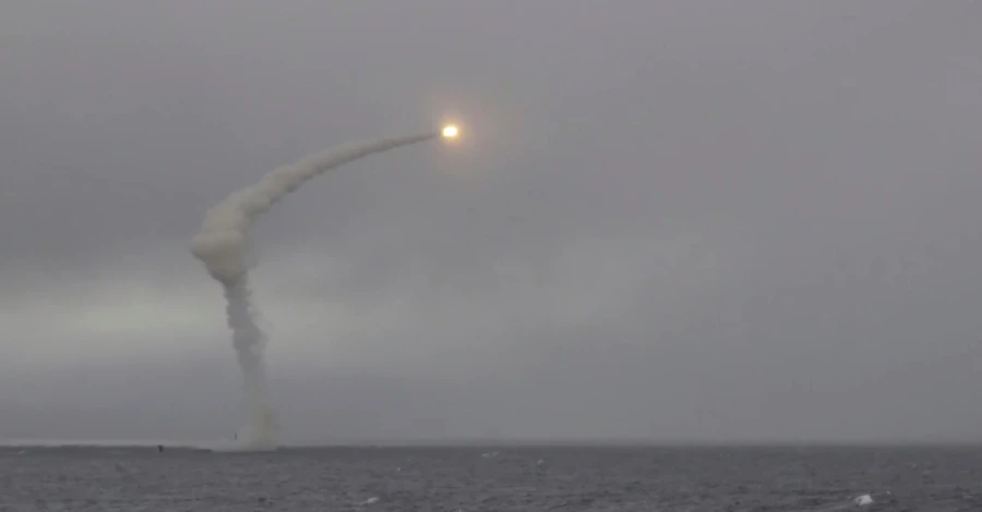 РФ збільшила кількість кораблів-ракетоносіїв у Чорному морі