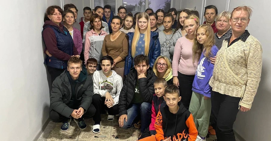  В Украину вернули 37 депортированных россиянами детей 