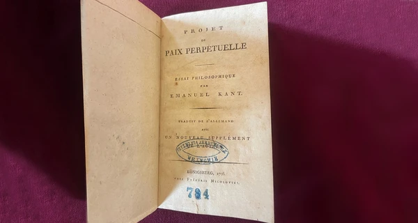 Директор львовской библиотеки: Подаренную Папе Римскому книгу вернуть невозможно