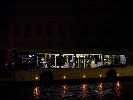 Отключение света в Киеве и 10 областях: графики от «Укрэнерго»