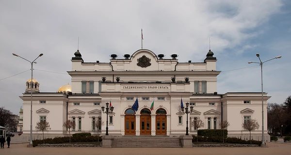 Болгарія постачатиме Україні важку зброю