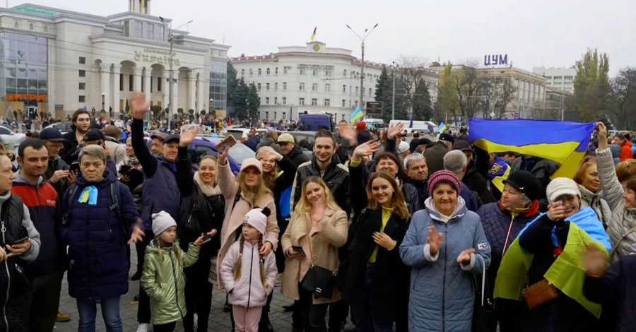 Журналістів CNN та SkyNews позбавили акредитації через репортажі з Херсона