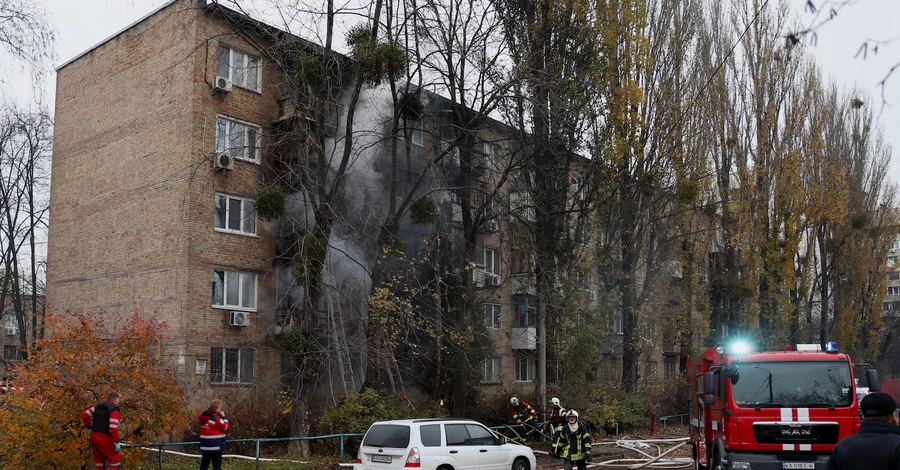 Ракетний обстріл України: у Києві - влучання у житлові будинки, частина міст без світла