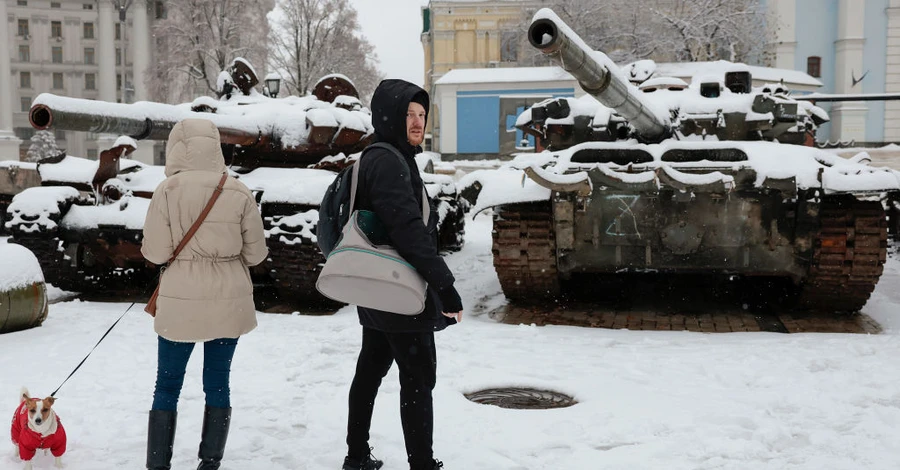 Подоляк вважає, що часткову евакуацію киян за місто буде важко організувати