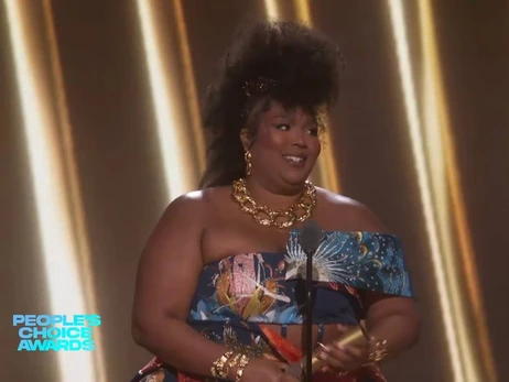 People's Choice Awards 2022: Lizzo - народная героиня, а Селена Гомес изменила правила шоу-бизнеса