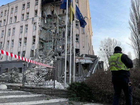 У Київській, Хмельницькій та Житомирській областях пролунали вибухи - РФ випустила ракети