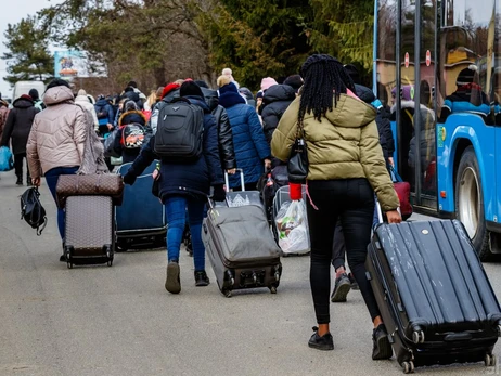 Из Донецка - в Киев и обратно: через четыре страны и один допрос ФСБ