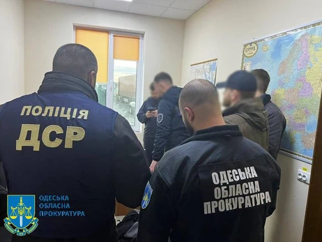 Масштабну схему поборів викрили на Одеській митниці