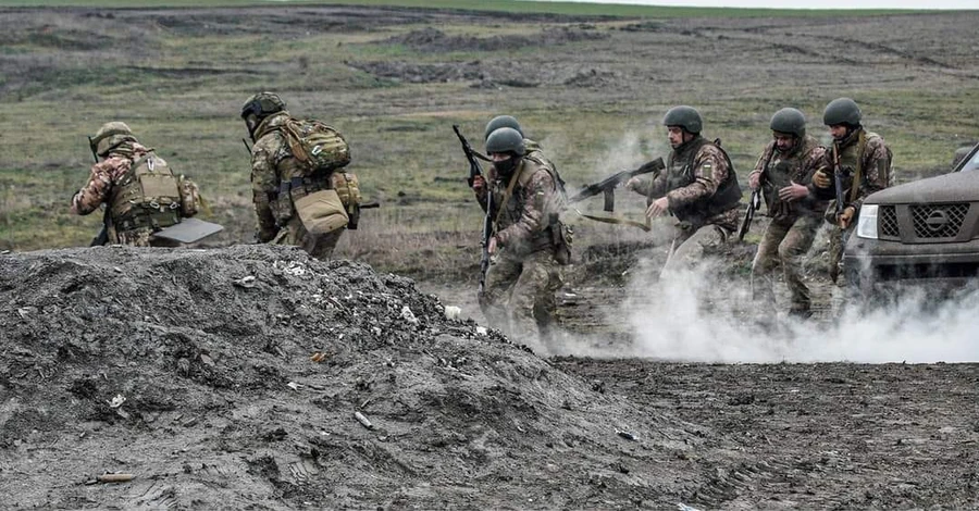 В Минобороны опровергли захват россиянами Соледара: продолжаются тяжелые бои 