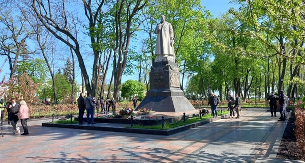 Минкульт разрешил снести памятник Ватутину в Киеве, рашение - за КГГА