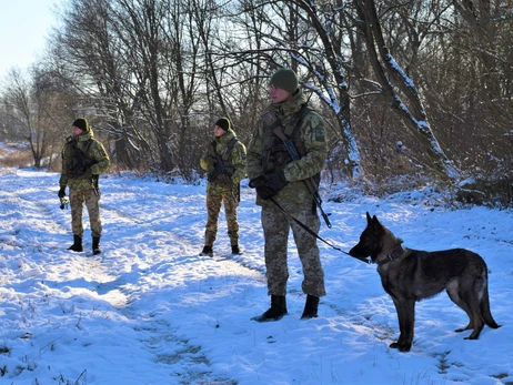  Уклонист заблудился в горах и позвонил на линию 