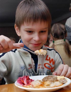 В детсадах и школах дорожает питание 