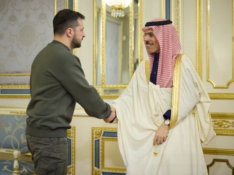 В Україну вперше приїхав голова МЗС Саудівської Аравії