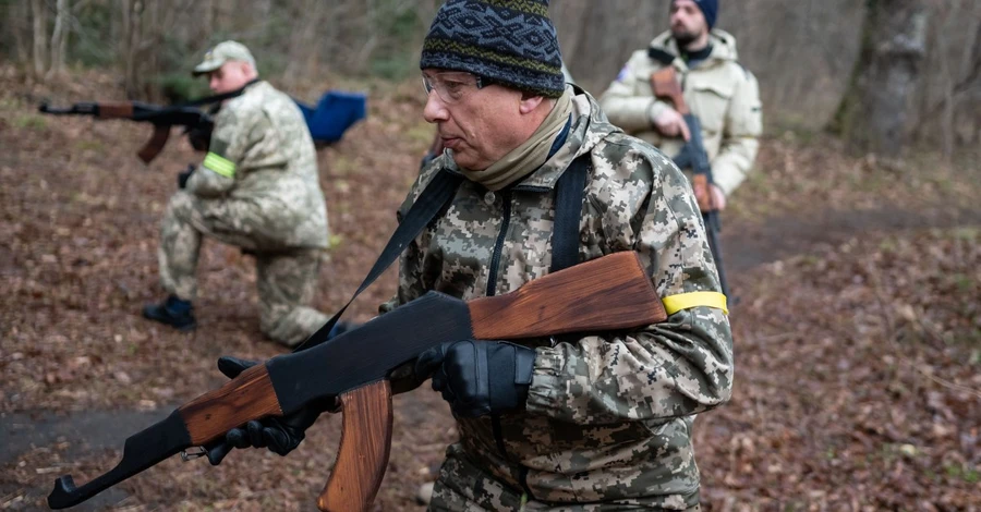 Жителів столичних Осокорків попередили про постріли та ускладнення руху