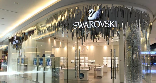 Виробник прикрас Swarovski виходить із ринку Росії