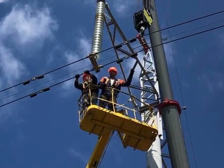 ​​Через російські обстріли можуть вимикати світло у двох областях