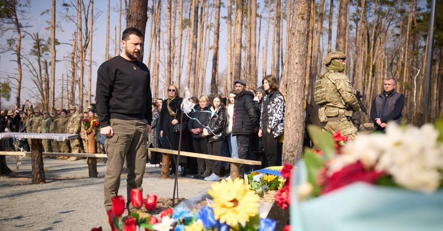 Володимир Зеленський відвідав Мощун на Київщині у річницю звільнення села