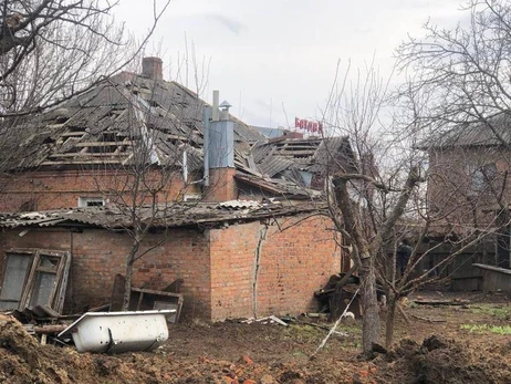 Обстріли в регіонах: ракетний удар по Богодухову та потрійний артудар по Херсону