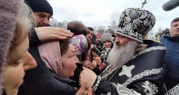 В последний день в Лавре в УПЦ МП заявили, что подали в суд, поэтому останутся