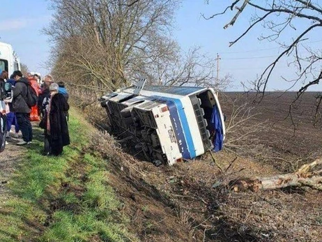 В Молдове перевернулся автобус с пассажирами, ехавший в Киев 