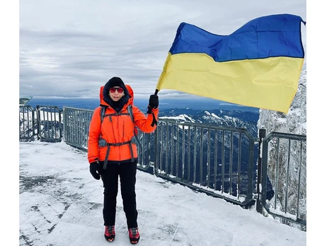 Жена мэра Днепра решила покорить Эверест: Не осталось времени на другую попытку