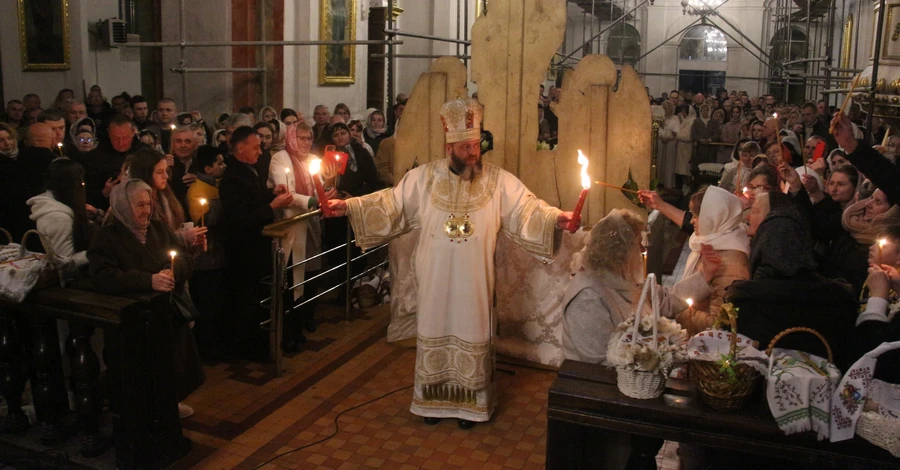 Делегация ПЦУ не ездила в Иерусалим за благодатным огнем – средства передали ВСУ