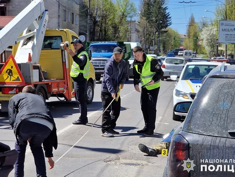 У Хмельницькому водій збив двох військових та співробітника поліції, є загиблий