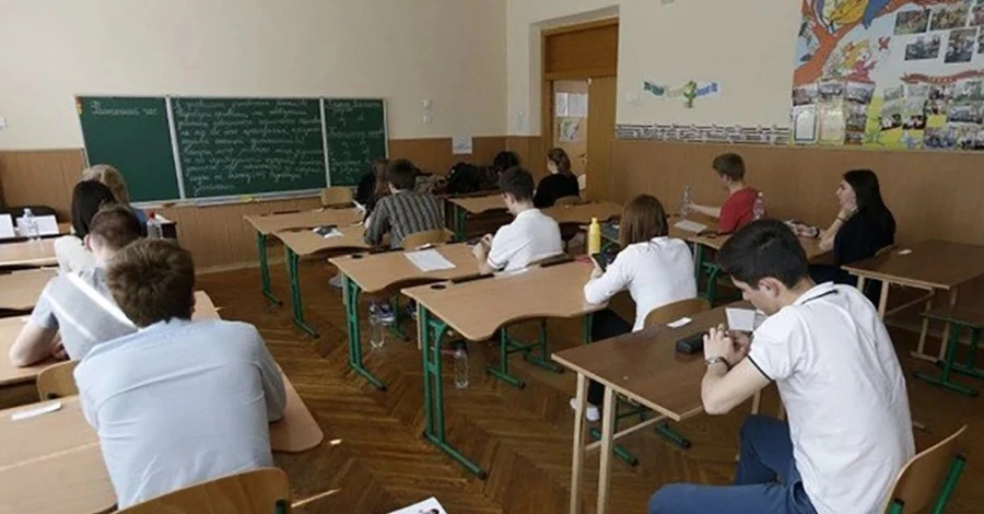 На Львівщині поліція покарала за буллінг вчительку, яка принижувала та 