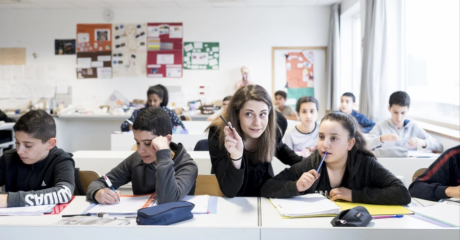 Добрі вчителі та сувора дисципліна: чим здивували українців школи Франції