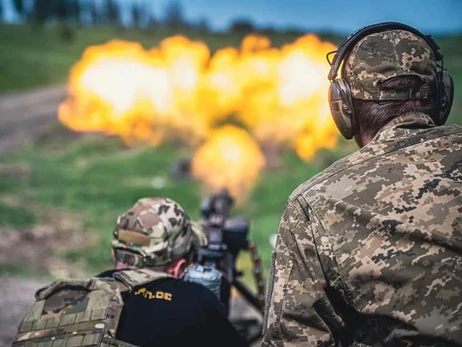 Генштаб: Росіяни лише за день завезли до школи на Луганщині 20 вантажівок із пораненими