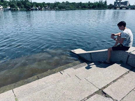 Вода в Николаеве поднимается, это заметно на пляжах, притапливают понтонный мост