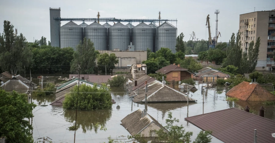 Жертвами затоплення у Херсоні вже стали 10 мирних українців