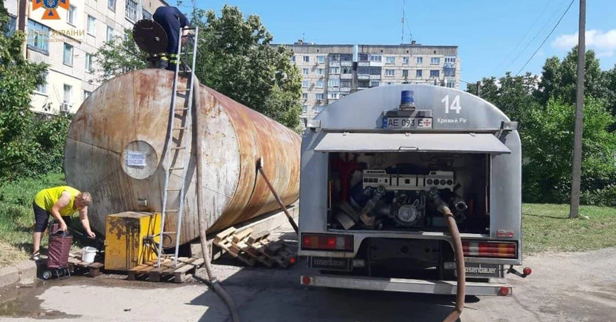 «Обезвоженный» Кривой Рог: жители привыкают чистить зубы без воды и охотиться за дождем