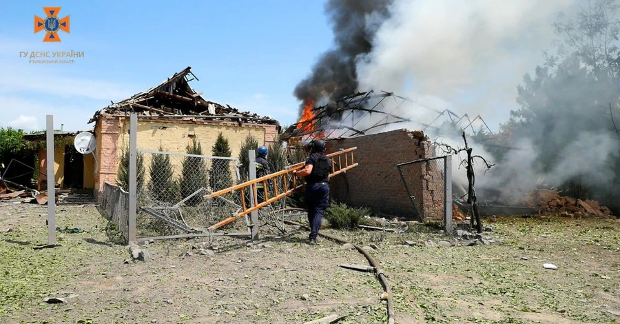 В Херсонской области под обстрел попали студенты-волонтеры, в Запорожье жертвами ударов РФ стали два человека