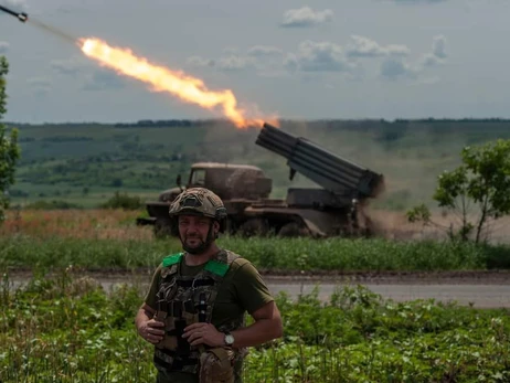 За добу в Україні знищено близько 700 російських військовослужбовців та 36 ворожих артсистем