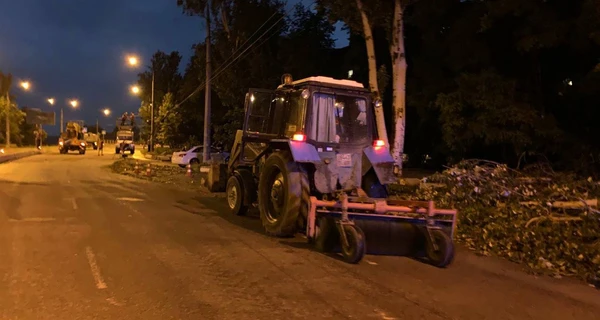 После ночного ливня в пяти областях Украины снова объявили штормовое предупреждение 