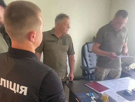 У трьох областях затримали посадовців військкоматів за хабарництво