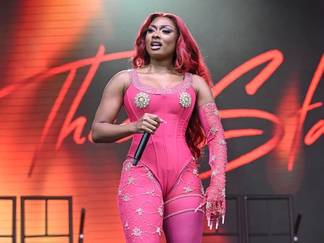 Украинский бренд FROLOV создал концертный наряд для реперши Megan Thee Stallion