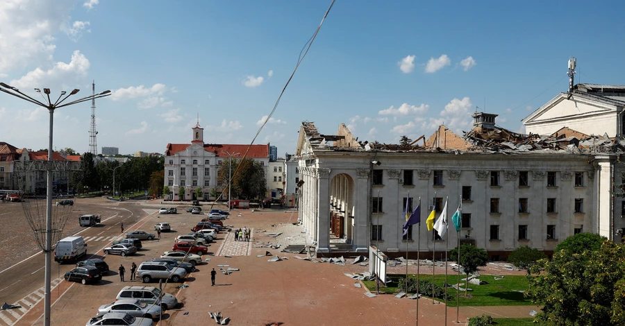 Берлинская прокомментировала скандал вокруг выставки дронов в драмтеатре Чернигова, куда попала ракета