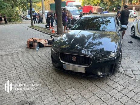 У Дніпрі патрульний застрелив водія автівки - ДБР перевіряє, чи не було перевищення повноважень 