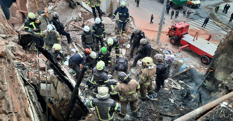 У Харкові під завалами знайшли тіло дитини