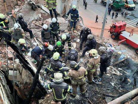 У Харкові під завалами знайшли тіло дитини