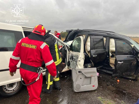 В масштабном ДТП на Львовщине погибли три человека, еще пятеро ранены